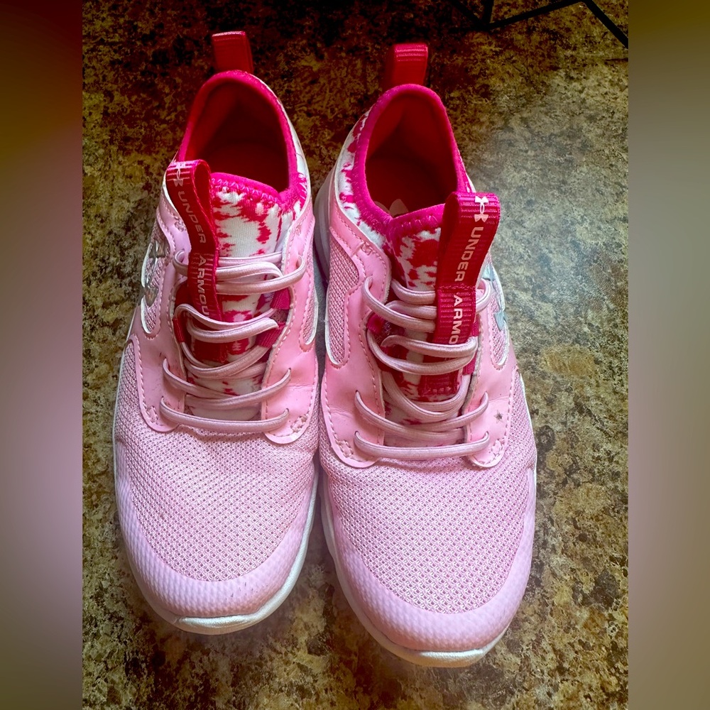 Kid Under Armour Sneakers